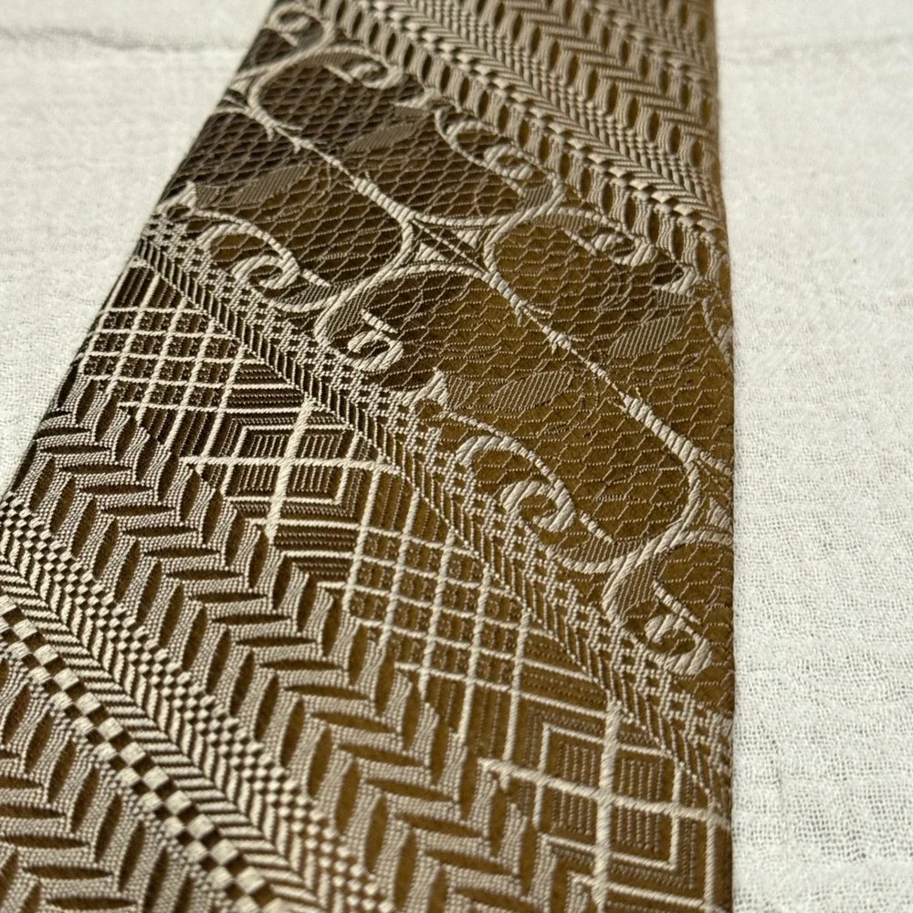 Vintage Towncraft Polyester Geometric Pattern Neck Tie Brown Beige Men's Fashion